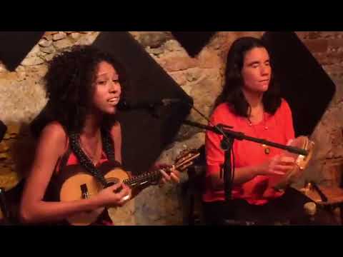 Laila Aurore canta ♪ Je suis la Maria 🎶