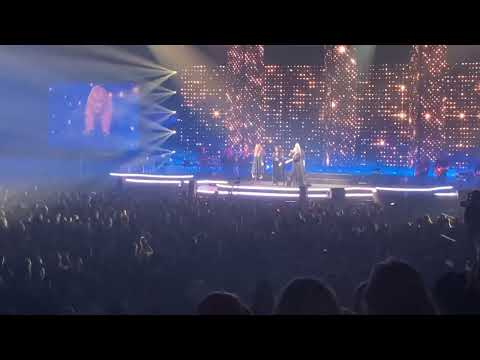 Mestarit: Vesala, Ellinoora, Jenni Vartiainen ja Kaija Koo-Supernaiset