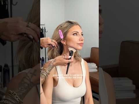 So konturierst du die Kieferpartie mit dem N18-Pinsel