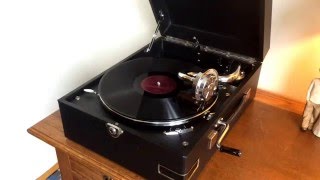 Columbia 204E "I Was Watching A Man Paint A Fence" by Geraldo and The Savoy Hotel Orchestra