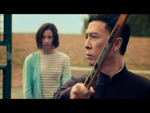 Ip Man Saves Girl from School Bullies