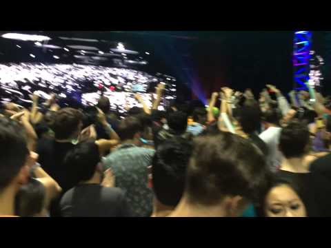 W&W at Echostage | Washington DC | March 1, 2014 | Zombie Nation vs Jumper (Riggi & Piros) [MASHUP]
