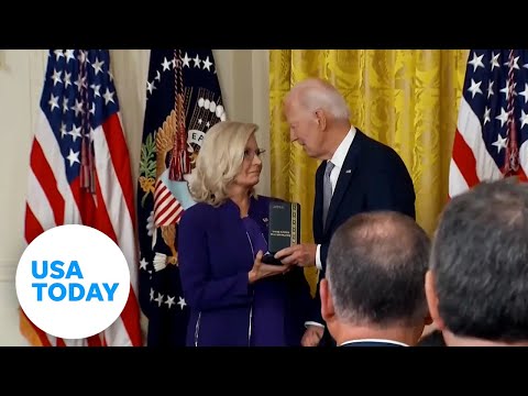 Presidential Citizens Medal Biden honors Liz Cheney, Bennie Thompson USA TODAY