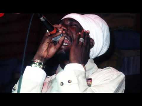 Sizzla - Girls Dem Mi Love (Dot Com Riddim 2001)