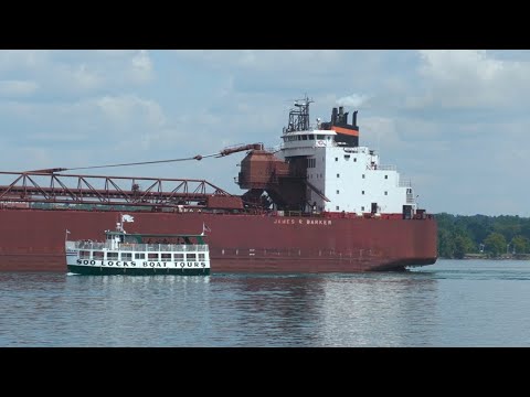 Tour Boat Horn vs HUGE Lake Freighter James R. Barker!