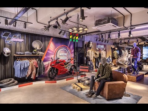 download lagu mp3 mp4 Roadster Store, download lagu Roadster Store gratis, unduh video klip Roadster Store