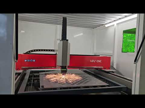 Fiber Laserschneider für den Straßenbau und Metallbau | LGV CNC Fiber 1315i | 8mm Baustahl