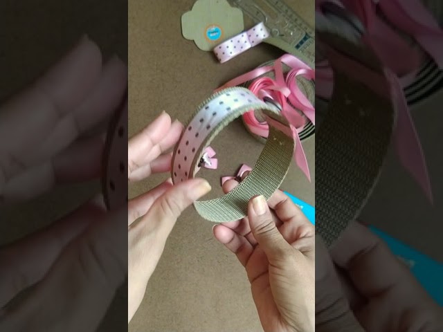 Vídeo relacionado con BIPY Collar para perros pequeños, flores, lazos, cachorros, gatos, collar floral, accesorios deslizables, accesorio de aseo desmontable para disfraz, cumpleaños, boda, festival, 4 Count (Pack of 1