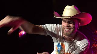 Dustin Lynch - I&#39;d Be Jealous Too. Very Hot Summer Tour May 25, 2019