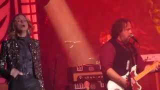 Jennifer Nettles - "Playing With Fire" (Live in NH)