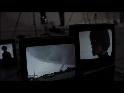 ONE OK ROCK - Be the light [Official Music Video / 日本語 字幕]