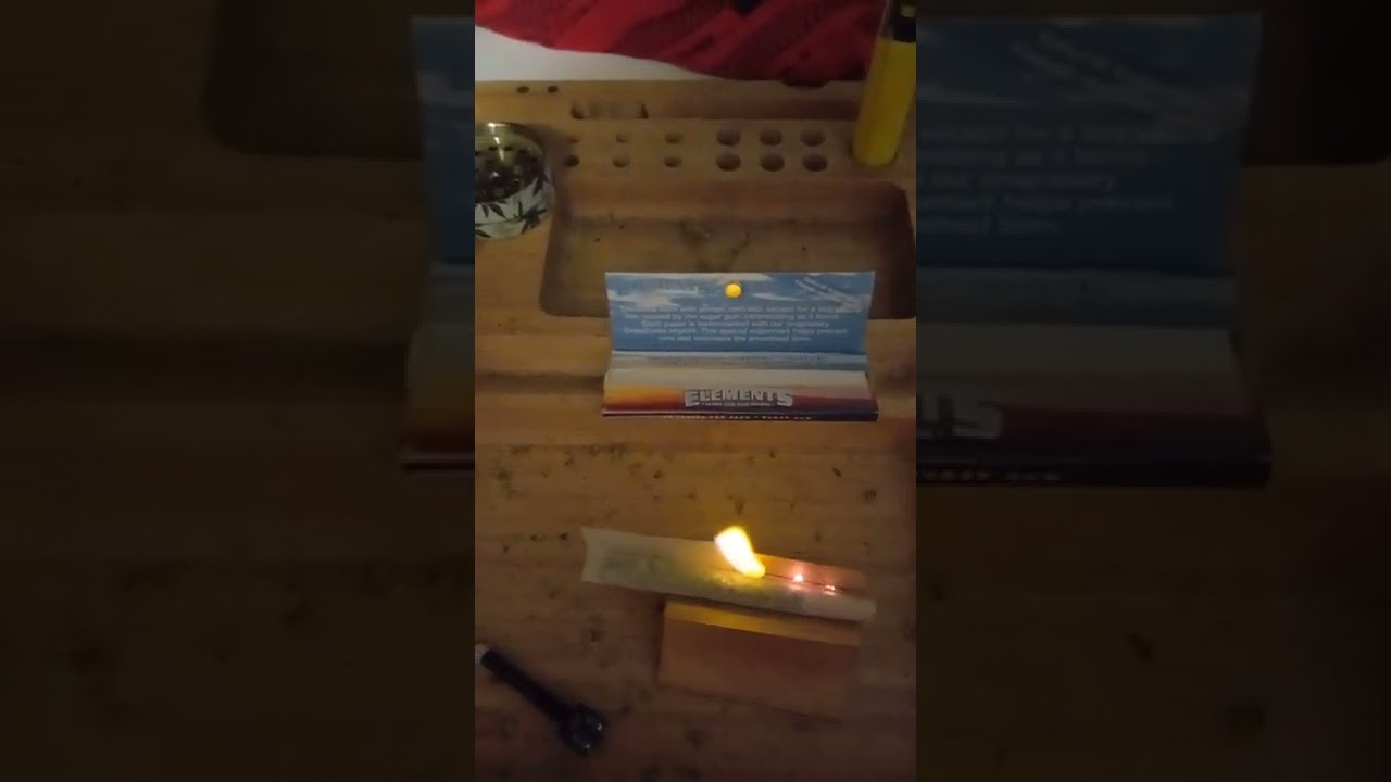 backwards joint with elements rolling paper