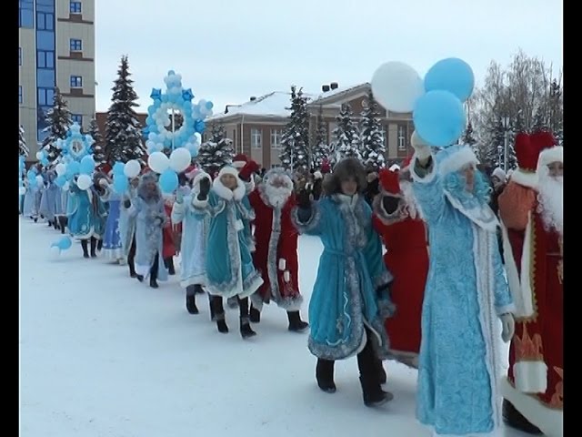 Огоньки на ней горят