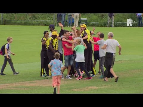 Cricketers Excelsior '20 vieren feest na veroveren landstitel