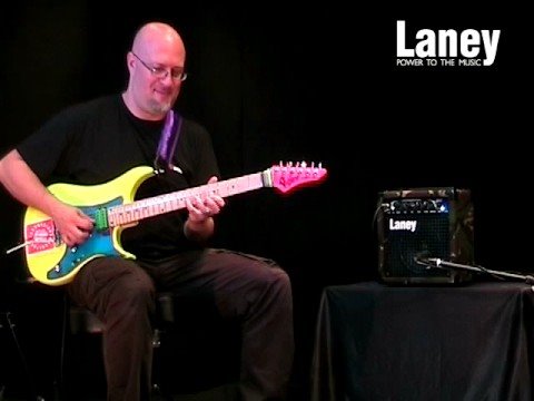 Комбоусилитель Laney LX10-RED