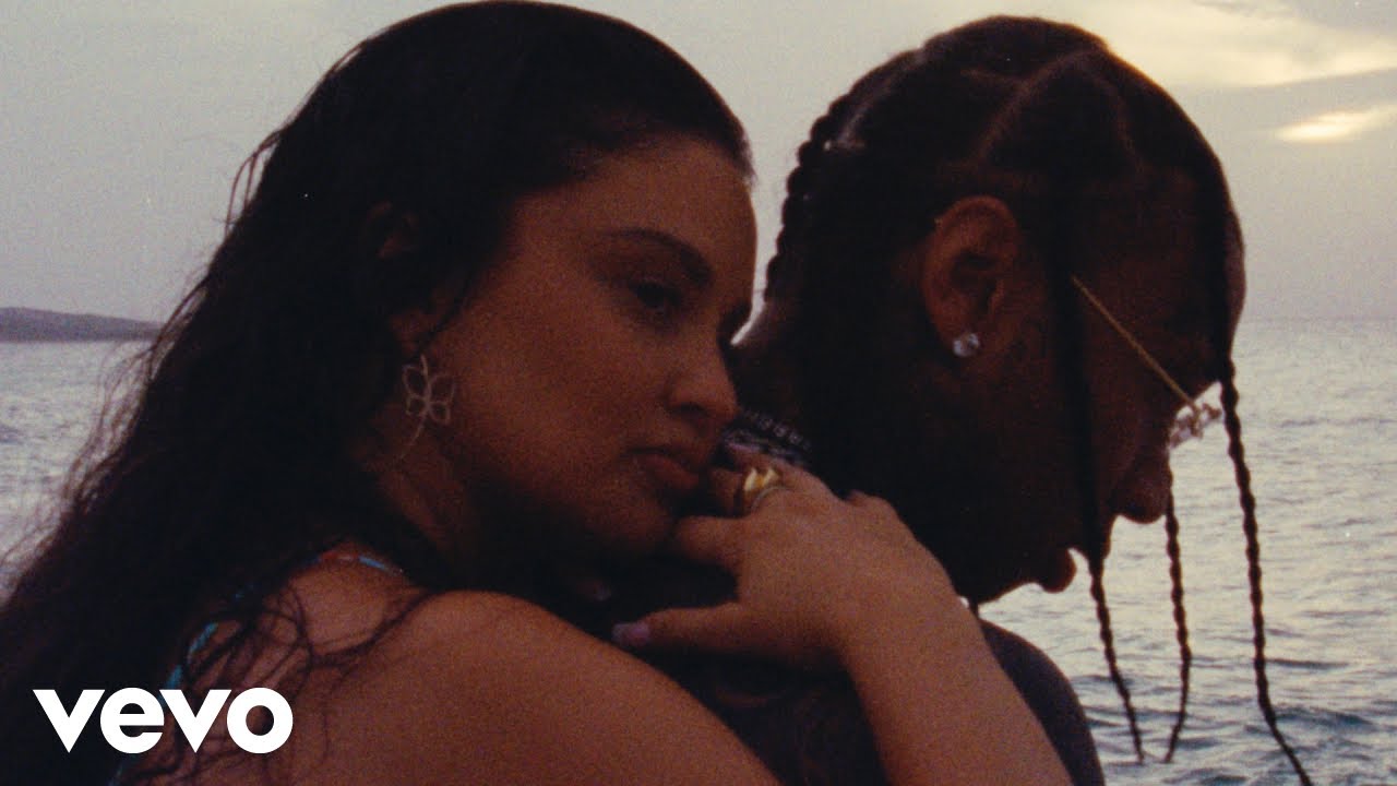 Tyga, Sabrina Claudio — No Question