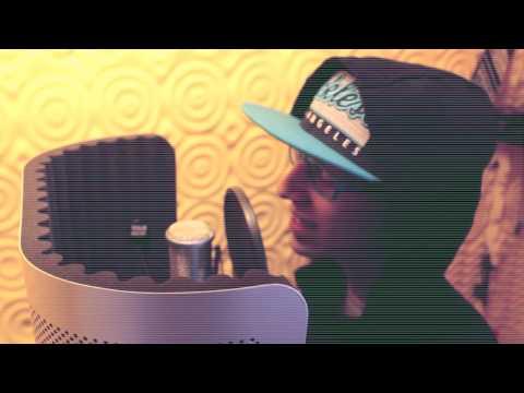 Lil Johnnie Ft. Relo & Junior Soze -Pray To God(In Studio Freestyle) (2010)