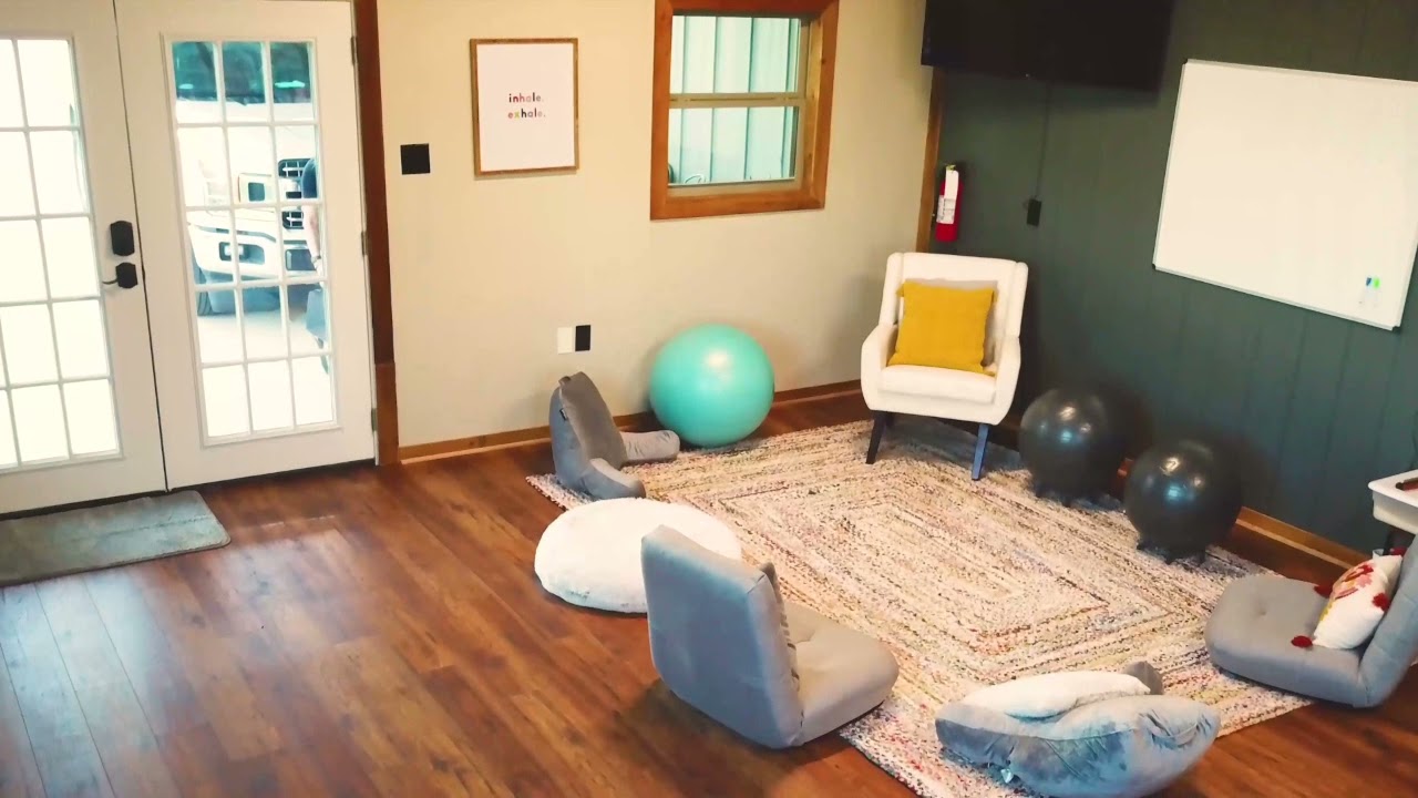 Roots Adolescent Renewal Ranch - Teen Treatment Program for Girls