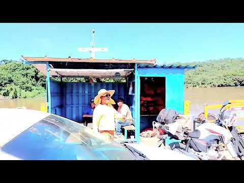 PASSANDO NA BALSA DO RIO PARANÁ, NOVA ROMA DE GOIÁS. 