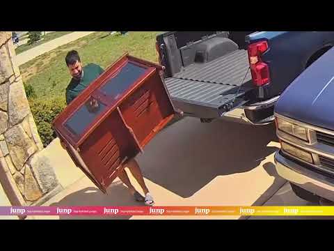 Delivery Drivers vs Animals | When Things Go Wrong | Junp #3