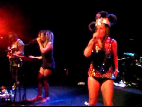 Ari Up invites me onstage!