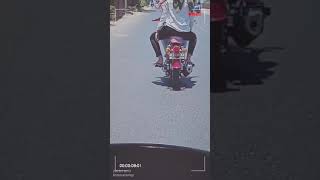 Download lagu KETEMU CEWEK NAIK MOTOR C70 BREE, AUTO VIDEO mp3 Download lagu KETEMU CEWEK NAIK MOTOR C70 BREE, AUTO VIDEO mp3