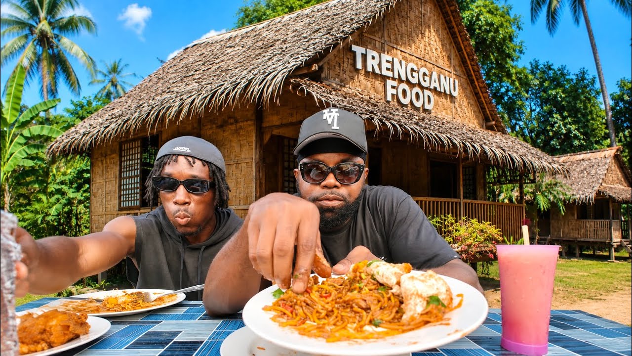 Jalan Jalan Cari Makan in Terengganu 🇲🇾 | Malaysian Food Hunt!