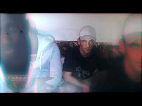 D-Strike feat. Manuellsen - Vergesst uns nicht