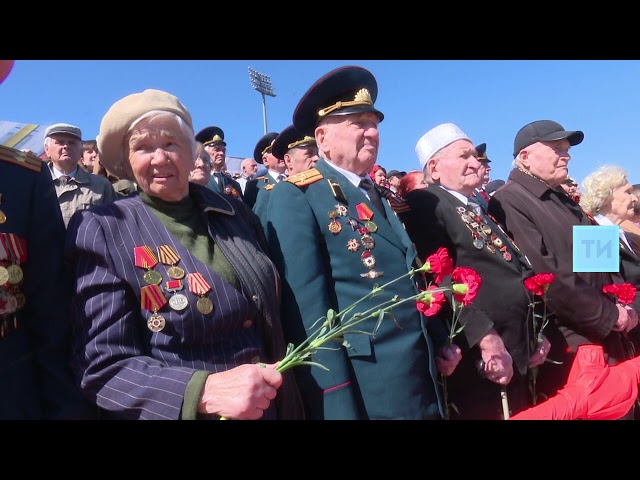 В Параде Победы в Казани участвовали 2 тыс. человек и техника времен ВОВ