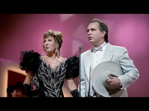 25th CMA Awards (1991) | New Artist of the Year (Horizon Award) | Garth Brooks