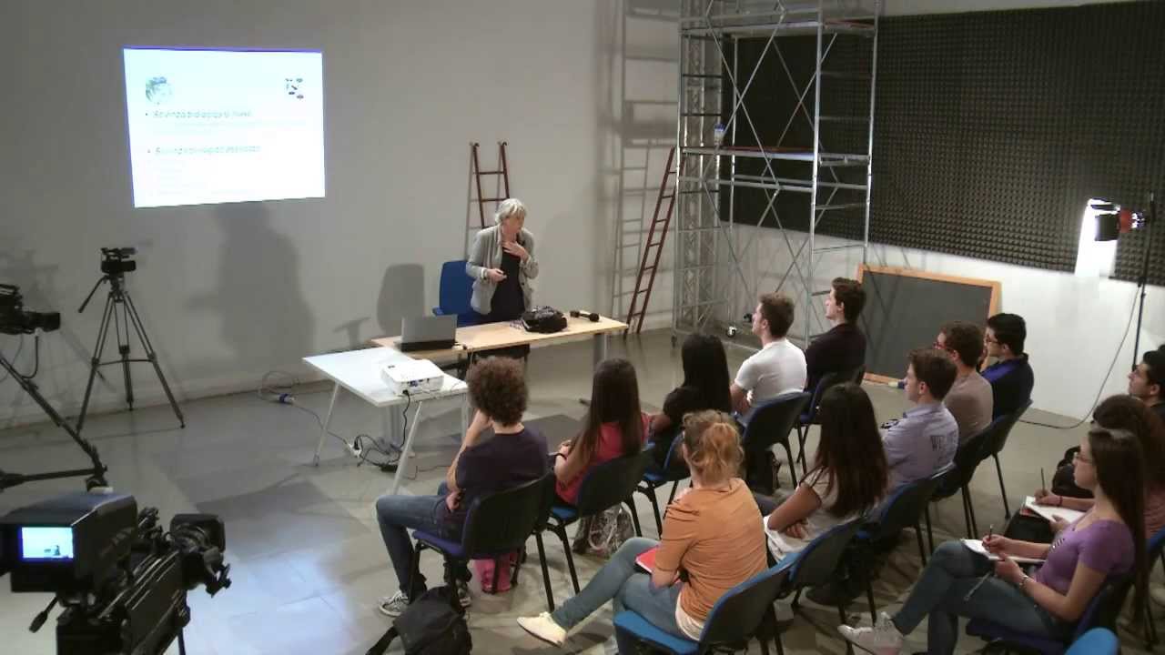 Prima lezione di MICROBIOLOGIA (prof.ssa Stefania Stefani)