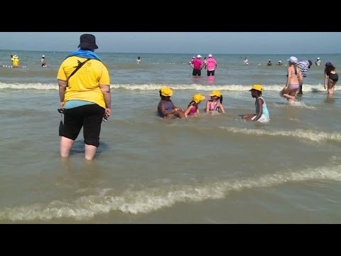 French charity takes 5,000 kids from low-revenue homes to beach