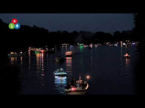 Langedijk geniet op en langs het water van jaarlijkse Lichtjesavond