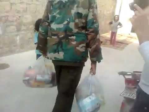توزيع المعونات الإغاثية في الأتارب في محافظة حلب توزيع المعونات الإغاثية في الأتارب في محافظة حلب من قبل كتيبة شهداء الأتارب