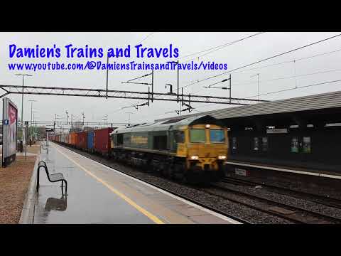 Freightliner Class 66 No. 66532 "P&O Nedlloyd Atlas", Northampton Railway Station, 1st December 2025