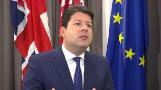 Gibraltar to enjoy &quot;exact same benefits&quot; as the UK, says David Davis  05.04.17