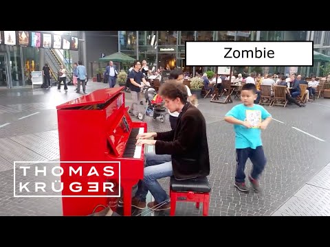 Thomas Krüger – „Zombie“ (The Cranberries) at Potsdamer Platz Berlin Video