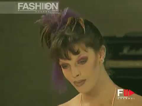 "Betsey Johnson" Spring Summer 1995 New York 3 of 4 pret a porter woman by FashionChannel