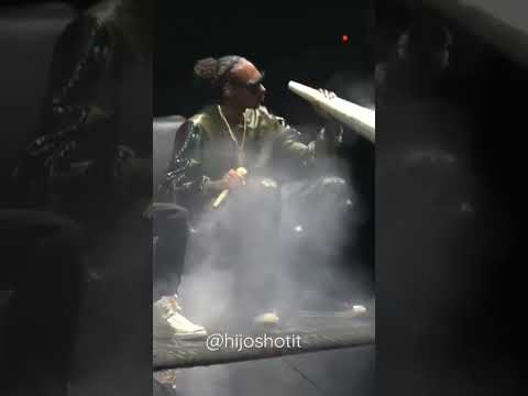 SNOOP DOGG ganja 👽👽GETTING EMINEM HIGH AS HELL AT THE VMAS.👽👽