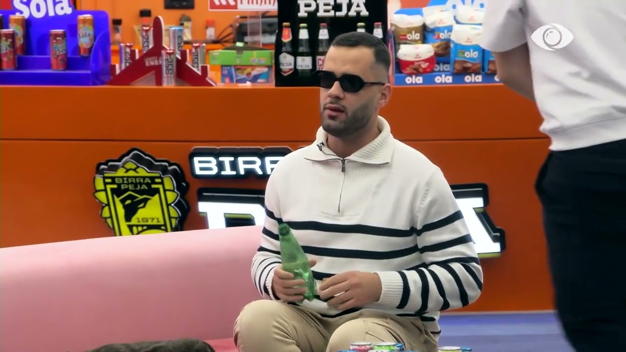 Bëji yzmet krahut tënd të majtë/ Artani i drejtohet Selinit