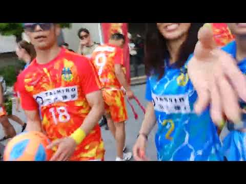 Zilla Vale joins performers at Fukuoka festival ⚽️ #dontaku #hakata