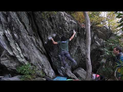 Blowing Rock Bouldering | Colt 45 (V7)
