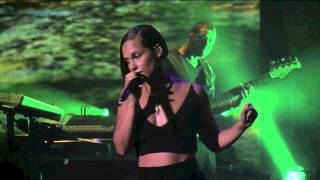 Alicia Keys - You Don&#39;t Know My Name (Live at iTunes Festival 2012)