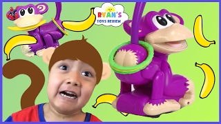 Elefun &amp; Friends Chasin&#39; Cheeky Ring Toss Monkey Family Fun Games for Kids Egg Surprise Toys