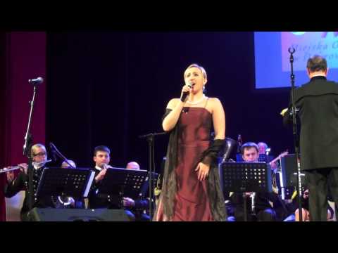 Agata Widera w piosence - "Przetańczyć całą noc"