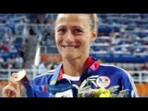 La multi ani legendei Camelia Potec!🥂🤗😘🌹❤️💙🏊‍♀️