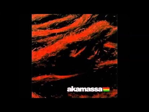 Akamassa feat Monsieur Lézard - Tout est lié