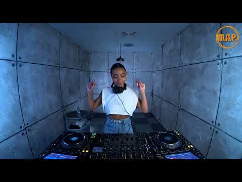 Agata on map Live Dj Set Downtempo from CILL Mix
