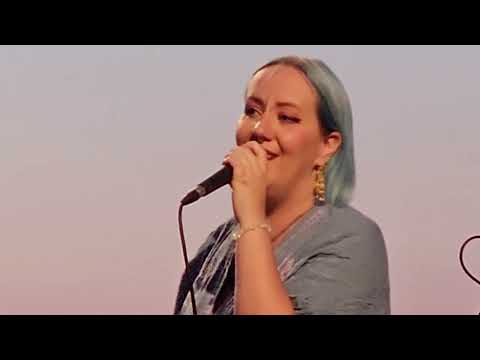 Alkonost of Balkan (Nina Kraljić) - Into the West (live)