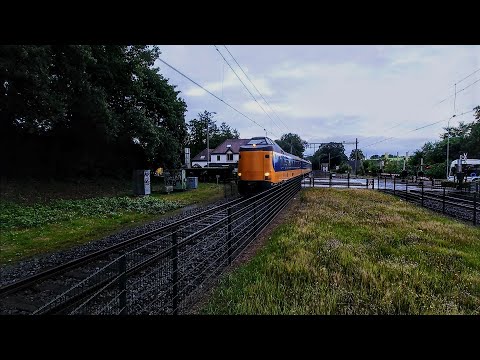 Early morning ICMm flying through Nunspeet - Fly-by -